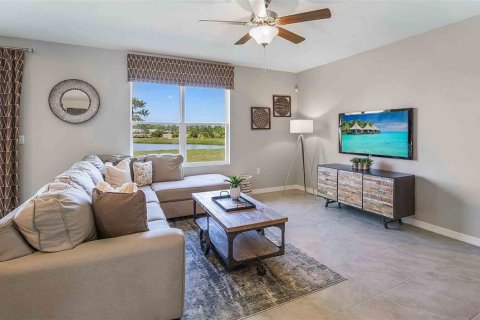 Casa en venta en Dade City, Florida, 5 dormitorios, 242.01 m2 № 1894446 - foto 7