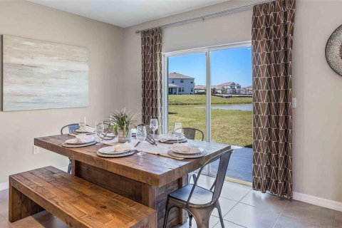 Casa en venta en Dade City, Florida, 5 dormitorios, 242.01 m2 № 1894446 - foto 6