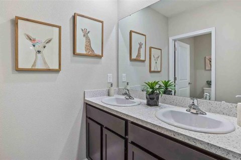 Casa en venta en Dade City, Florida, 5 dormitorios, 242.01 m2 № 1894446 - foto 10