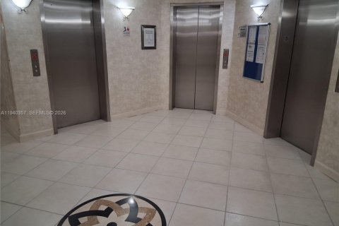 Condominio en venta en Pembroke Pines, Florida, 2 dormitorios № 1997616 - foto 7