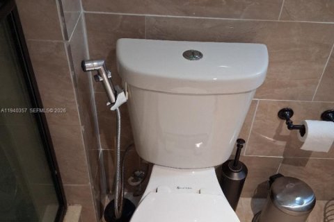 Condominio en venta en Pembroke Pines, Florida, 2 dormitorios № 1997616 - foto 15