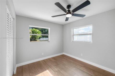 House in Jensen Beach, Florida 2 bedrooms, 103.68 sq.m. № 1877867 - photo 13