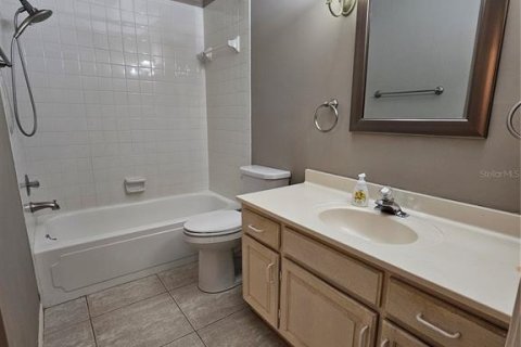 Copropriété à louer à Sarasota, Floride: 2 chambres, 108.23 m2 № 1919192 - photo 17