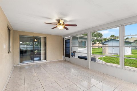 Villa ou maison à vendre à Kissimmee, Floride: 4 chambres, 173.63 m2 № 1819107 - photo 17