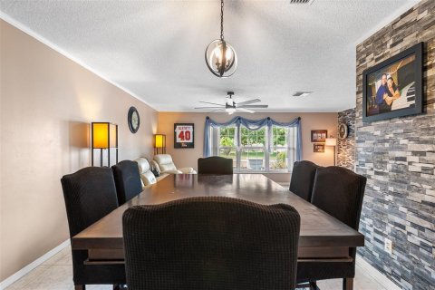 Villa ou maison à vendre à Kissimmee, Floride: 4 chambres, 173.63 m2 № 1819107 - photo 5