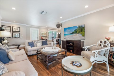 Villa ou maison à vendre à Palmetto Bay, Floride: 4 chambres, 210.33 m2 № 2417823 - photo 4