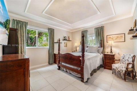 Villa ou maison à vendre à Palmetto Bay, Floride: 4 chambres, 210.33 m2 № 2417823 - photo 15
