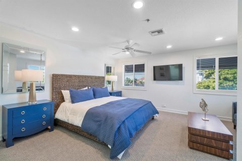 Adosado en venta en Lauderdale-by-the-Sea, Florida, 4 dormitorios, 260.87 m2 № 2427752 - foto 27