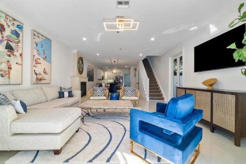 Adosado en venta en Lauderdale-by-the-Sea, Florida, 4 dormitorios, 260.87 m2 № 2427752 - foto 5