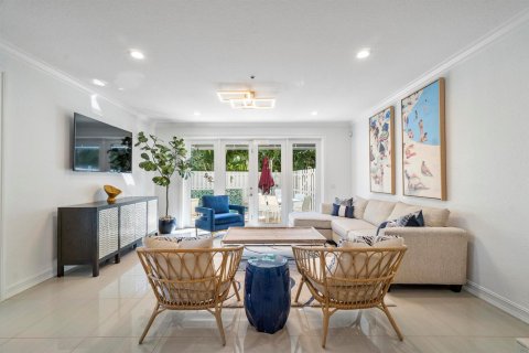 Adosado en venta en Lauderdale-by-the-Sea, Florida, 4 dormitorios, 260.87 m2 № 2427752 - foto 3