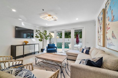 Adosado en venta en Lauderdale-by-the-Sea, Florida, 4 dormitorios, 260.87 m2 № 2427752 - foto 4