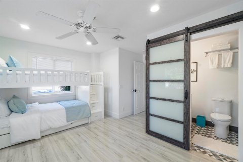 Adosado en venta en Lauderdale-by-the-Sea, Florida, 4 dormitorios, 260.87 m2 № 2427752 - foto 15