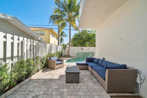 Adosado en venta en Lauderdale-by-the-Sea, Florida, 4 dormitorios, 260.87 m2 № 2427752 - foto 11