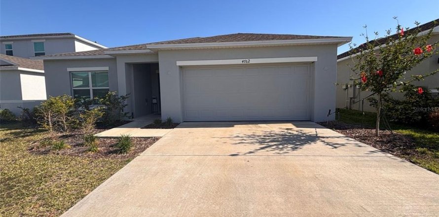 House in Davenport, Florida 4 bedrooms, 192.49 sq.m. № 1722239