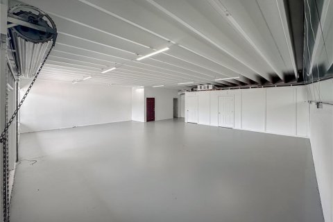 Купить коммерческую недвижимость в Окала, Флорида 334.45м2, № 2218378 - фото 9
