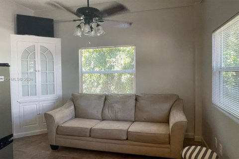 Commercial property in Vero Beach, Florida 1 bedroom, 91.79 sq.m. № 1995565 - photo 11