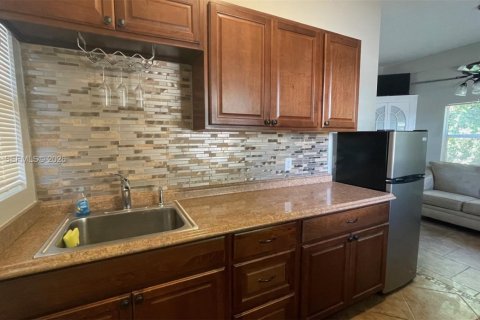 Commercial property in Vero Beach, Florida 1 bedroom, 91.79 sq.m. № 1995565 - photo 8