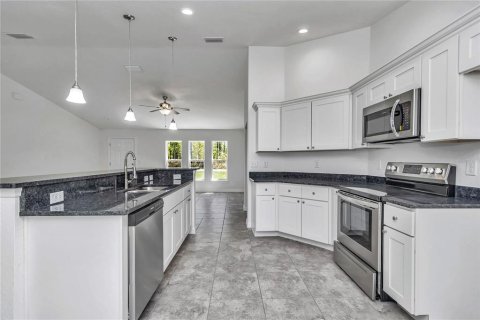 Купить виллу или дом в Саммерфилд, Флорида 6 комнат, 156.17м2, № 1909070 - фото 9