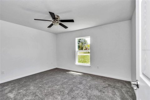 House in Summerfield, Florida 3 bedrooms, 156.17 sq.m. № 1909070 - photo 16