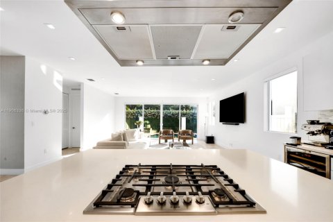 Villa ou maison à vendre à Doral, Floride: 5 chambres, 289.2 m2 № 1956914 - photo 15