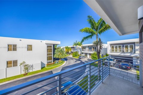 Villa ou maison à vendre à Doral, Floride: 5 chambres, 289.2 m2 № 1956914 - photo 30