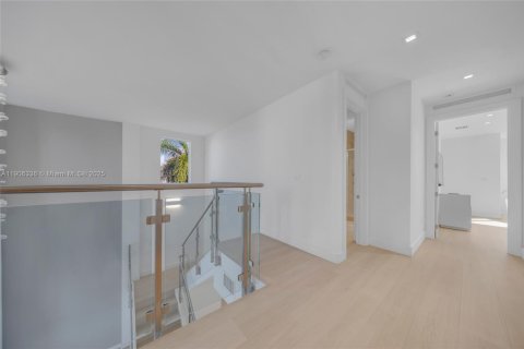 Villa ou maison à vendre à Doral, Floride: 5 chambres, 289.2 m2 № 1956914 - photo 18