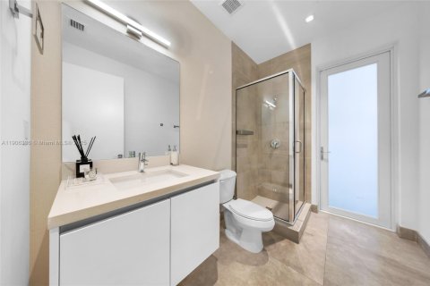 Villa ou maison à vendre à Doral, Floride: 5 chambres, 289.2 m2 № 1956914 - photo 16