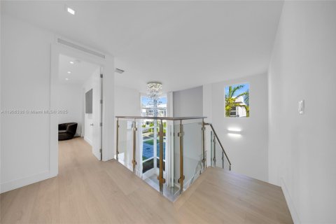 Villa ou maison à vendre à Doral, Floride: 5 chambres, 289.2 m2 № 1956914 - photo 17