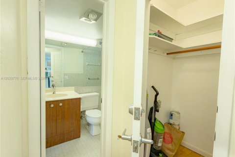 Снять в аренду кондоминиум в Авентура, Флорида 1 спальня, 70.88м2, № 2077928 - фото 25