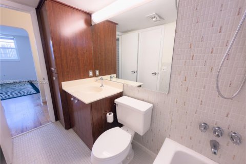 Снять в аренду кондоминиум в Авентура, Флорида 1 спальня, 70.88м2, № 2077928 - фото 24