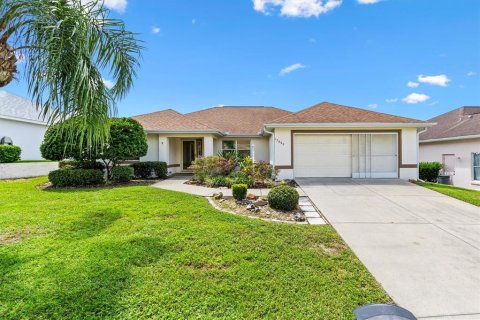 House in Summerfield, Florida 3 bedrooms, 165.55 sq.m. № 1907689 - photo 3