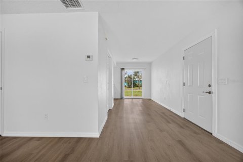 Immobilier commercial à vendre à Englewood, Floride: 4 chambres, 180.6 m2 № 2379695 - photo 3