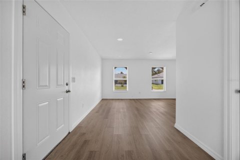 Immobilier commercial à vendre à Englewood, Floride: 4 chambres, 180.6 m2 № 2379695 - photo 5