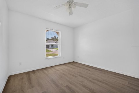 Immobilier commercial à vendre à Englewood, Floride: 4 chambres, 180.6 m2 № 2379695 - photo 9