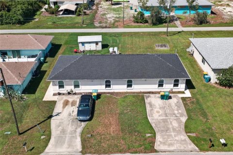Immobilier commercial à vendre à Englewood, Floride: 4 chambres, 180.6 m2 № 2379695 - photo 11