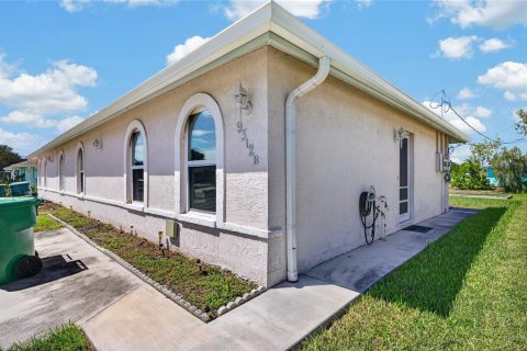 Immobilier commercial à vendre à Englewood, Floride: 4 chambres, 180.6 m2 № 2379695 - photo 20