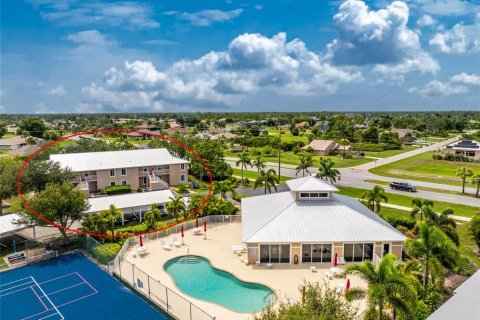 Copropriété à vendre à Rotonda, Floride: 2 chambres, 114.27 m2 № 2230522 - photo 2