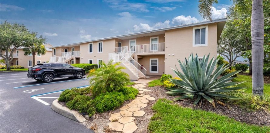 Condo à Rotonda, Floride, 2 chambres  № 2230522