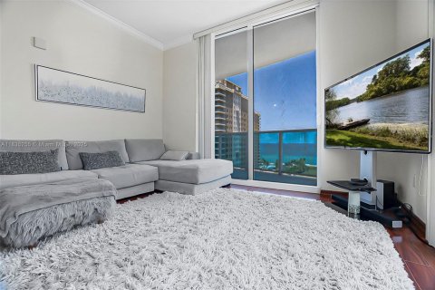 Condo in Hallandale Beach, Florida, 3 bedrooms  № 1818243 - photo 28
