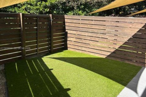 Apartment in Fort Lauderdale, Florida 2 bedrooms, 74.32 sq.m. № 1987178 - photo 19