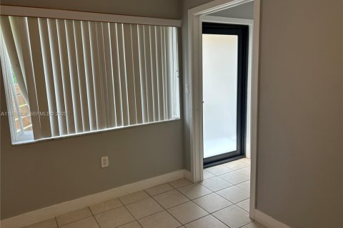 Apartment in Fort Lauderdale, Florida 2 bedrooms, 645.76 sq.m. № 1987178 - photo 17