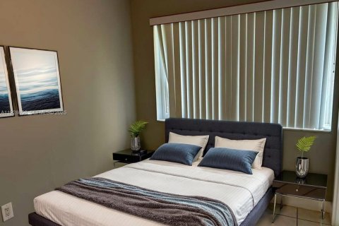 Apartment in Fort Lauderdale, Florida 2 bedrooms, 645.76 sq.m. № 1987178 - photo 15