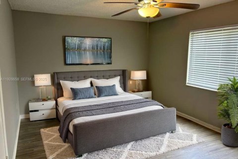 Apartment in Fort Lauderdale, Florida 2 bedrooms, 645.76 sq.m. № 1987178 - photo 7