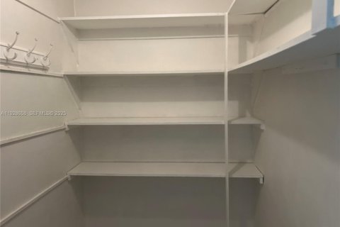 Apartment in Fort Lauderdale, Florida 2 bedrooms, 645.76 sq.m. № 1987178 - photo 22