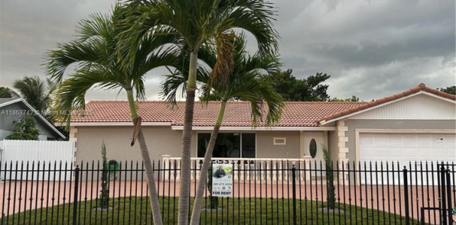 Villa ou maison à Miami, Floride 4 chambres, 176.05 m2 № 1892630