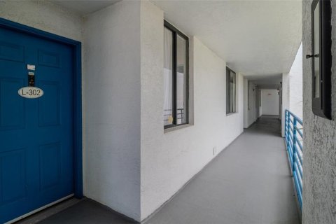 Copropriété à vendre à Tampa, Floride: 2 chambres, 94.67 m2 № 1907377 - photo 9