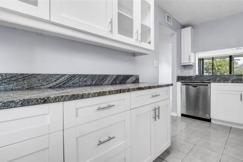 Copropriété à vendre à Tampa, Floride: 2 chambres, 94.67 m2 № 1907377 - photo 28