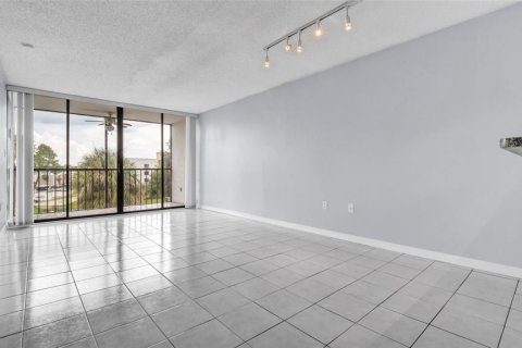 Copropriété à vendre à Tampa, Floride: 2 chambres, 94.67 m2 № 1907377 - photo 14
