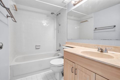 Copropriété à vendre à Tampa, Floride: 2 chambres, 94.67 m2 № 1907377 - photo 18