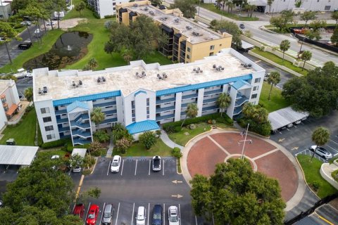 Copropriété à vendre à Tampa, Floride: 2 chambres, 94.67 m2 № 1907377 - photo 2